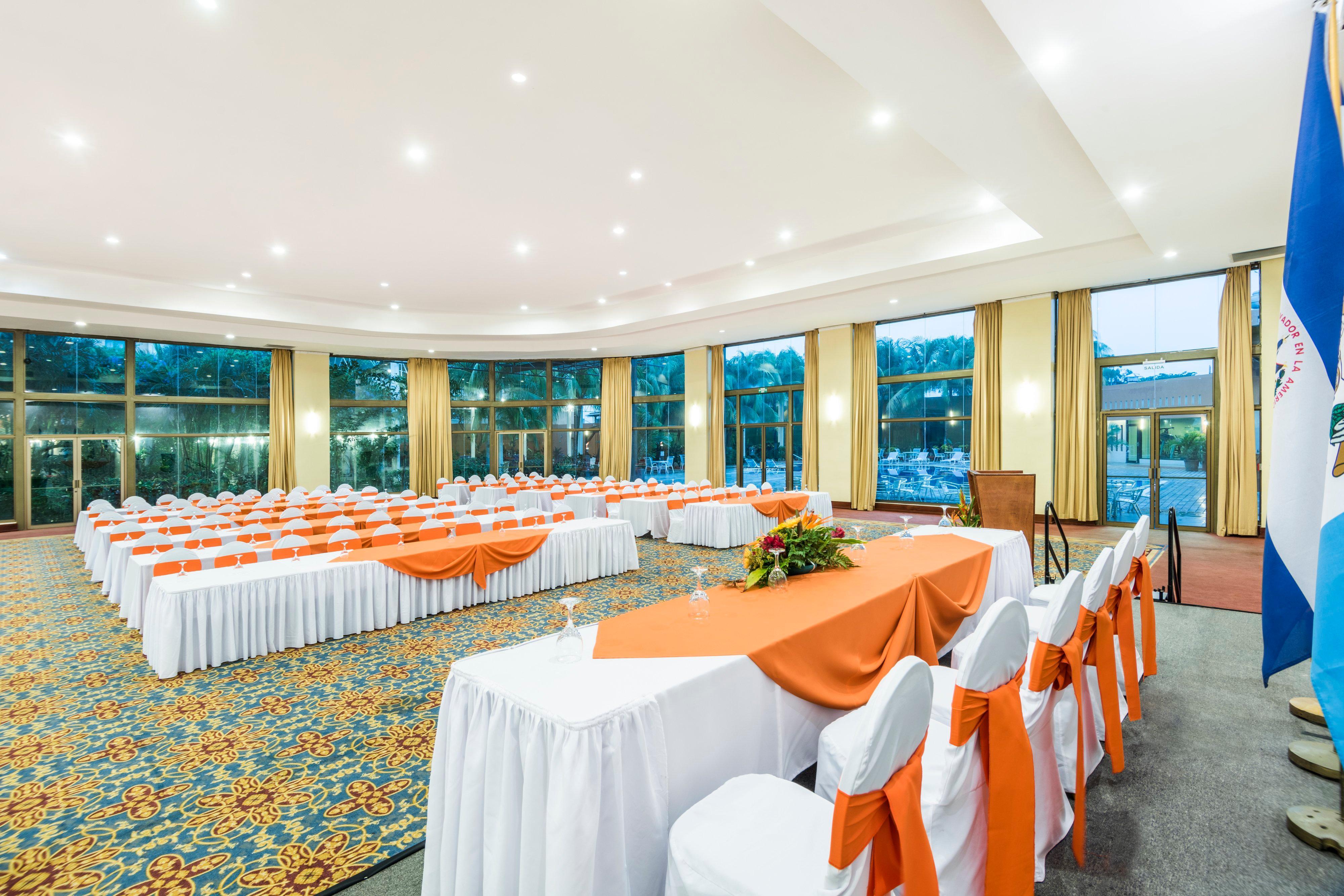 Holiday Inn Convention Center By Ihg Манагуа Экстерьер фото
