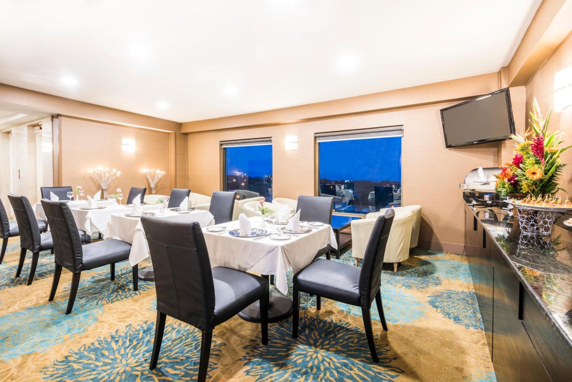 Holiday Inn Convention Center By Ihg Манагуа Экстерьер фото