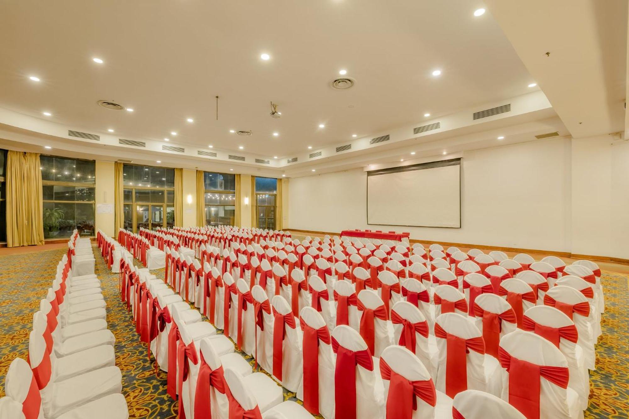 Holiday Inn Convention Center By Ihg Манагуа Экстерьер фото